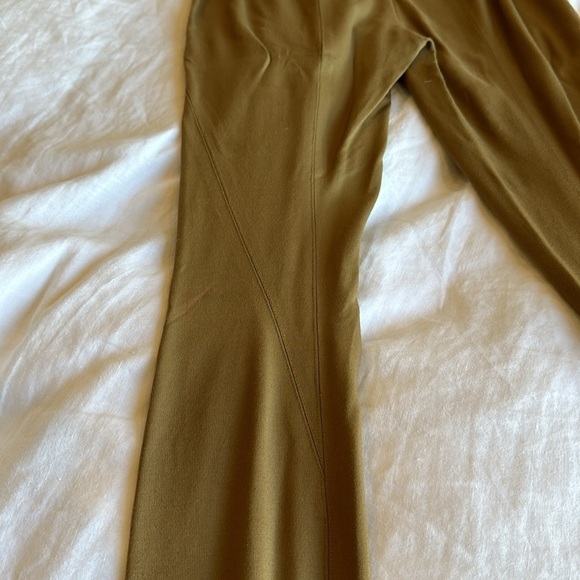 Vince tan leggings. Women’s size 6​​​​​​​ - Picture 3 of 5